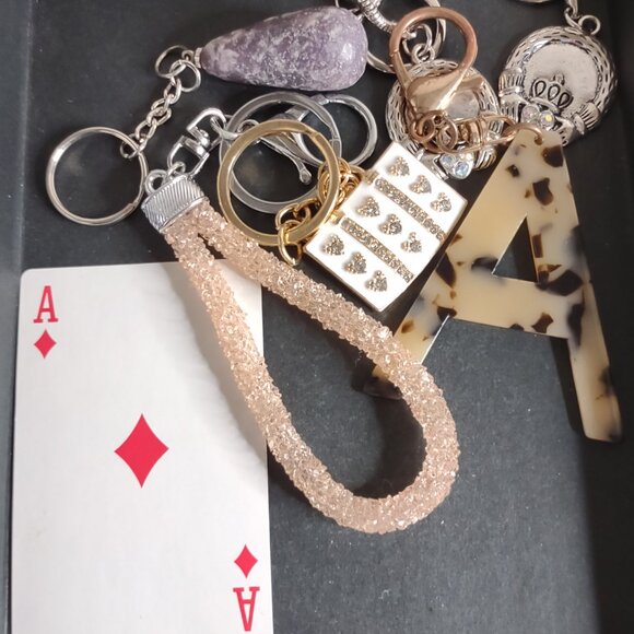 Lot Of 6 Pretty Keychains - Picture 2 of 8